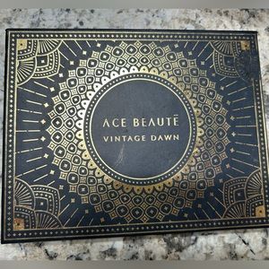 Ace beautē eyshadow palette